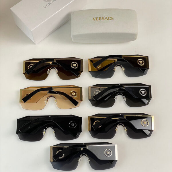 Óculos de sol Versace VE2220 - PRETO - Image 4