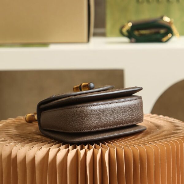 Bolsa Gucci Bamboo 1947 - Image 4