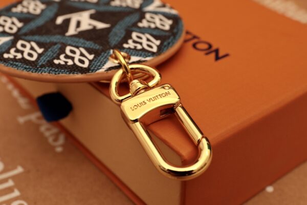 Chaveiro Charm Louis Vuitton  azul - Image 4