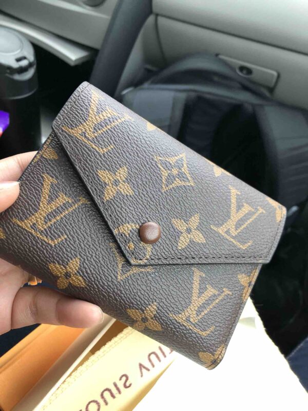 Carteira Louis Vuitton Victorine,