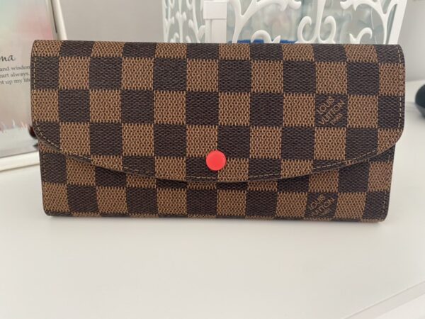 Carteira Louis Vuitton Emilie Monogram-  Marron Xadre Inside (cópia) - Image 6