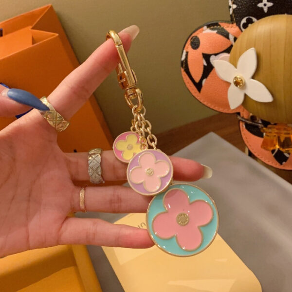 Chaveiro e charm de bolsa Bloomin