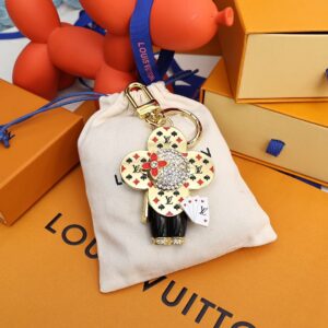Chaveiro e Charm de Bolsa Louis Vuitton  Cartas